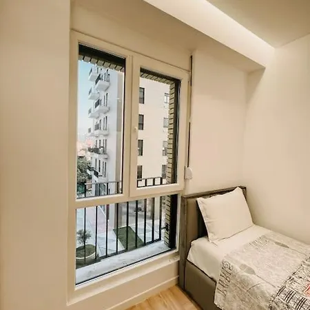 Two Bedroom Luxury * Tirana