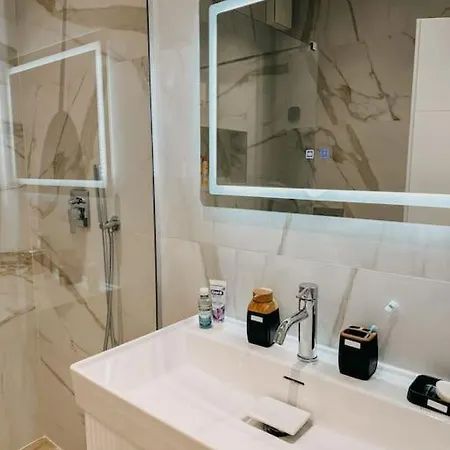 Two Bedroom Luxury * Tirana